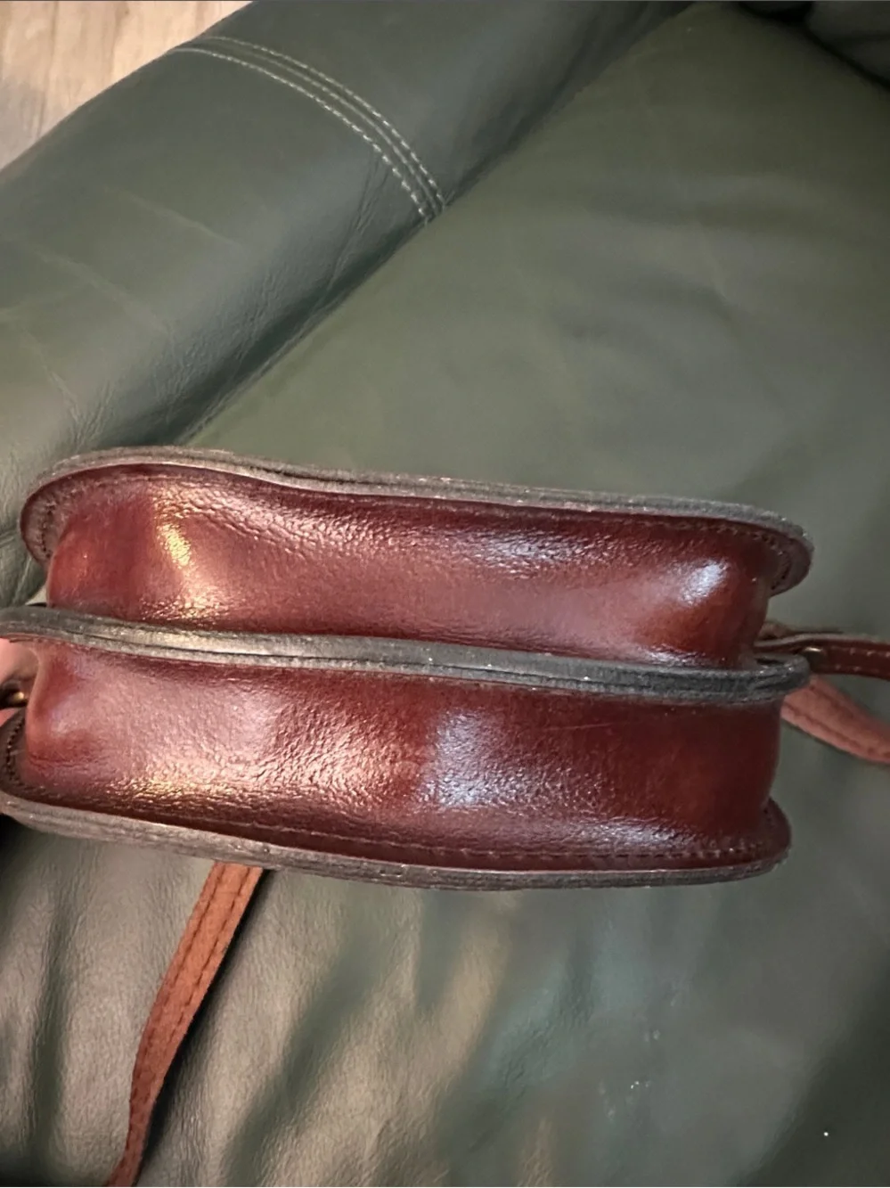 Classic Saddle Crossbody Bag in Burgundy